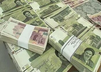 نقدینگی آذرماه ۴۴۲۶ هزار میلیارد تومان شد