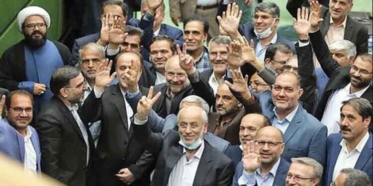 نمایندگان مجلس خودشان را از شفافیت انتشار حقوق مستثنی کردند