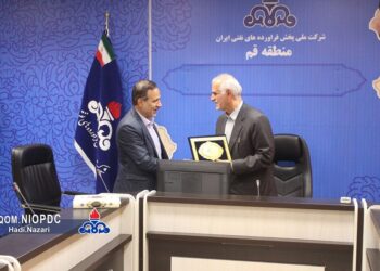 انعقاد تفاهم‌نامه همکاری شرکت پخش فرآورده‌های نفتی قم با دانشکدگان فارابی