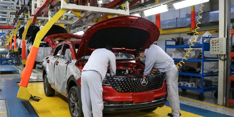 آیا بهمن موتور تعطیل می‌شود؟