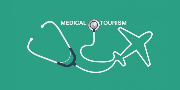 چالش‌ها و فرصت‌های پیش روی گردشگری سلامت در قم