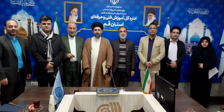 امضای تفاهمنامه همکاری میان انجمن صنفی مدیران رسانههای قم با اداره کل فنی و حرفهای استان