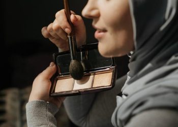 مواظب لاین‌های آموزشی کاذب باشید؛ اهداف پنهان پشت نقاب آموزش