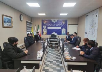 نشست کارگروه اجرایی و رسانه قرارگاه کرامت پردیسان با مدیر عامل سازمان اتوبوسرانی قم