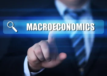 اقتصاد در لبه تیغ؛ چرا رشد بدون عدالت به بحران می‌انجامد؟