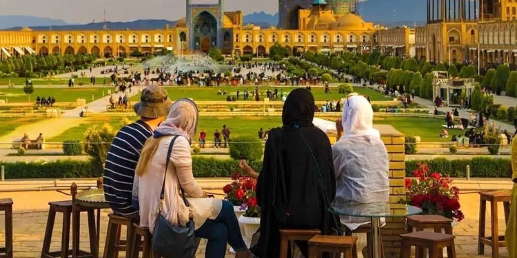 گردشگری ایران در نیمه اول۱۴۰۳؛ رونق وعده دادهشده، تحققنیافته